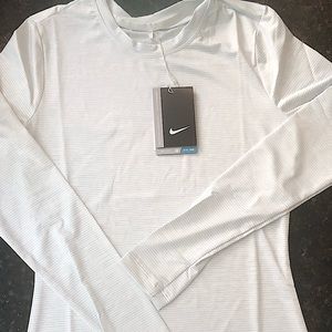 Nike DriFit L/S Athletic Fit Top/Base-Layer  - women’s XS